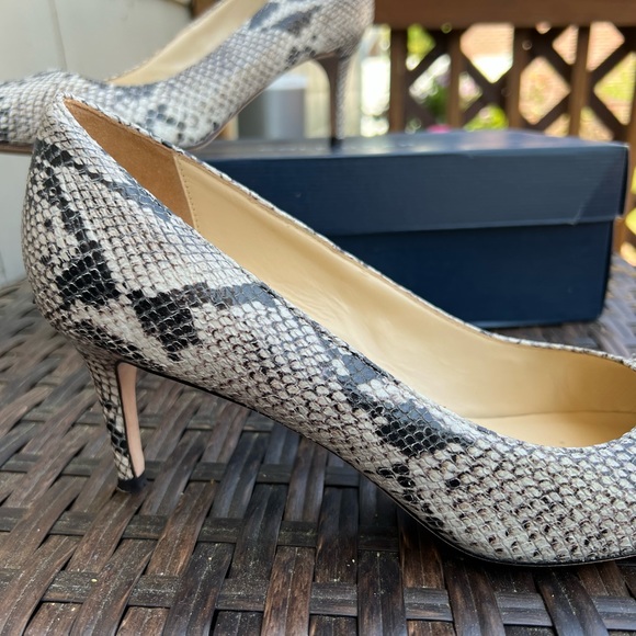 Cole Haan snakeskin pumps size 10.5 - Picture 2 of 3